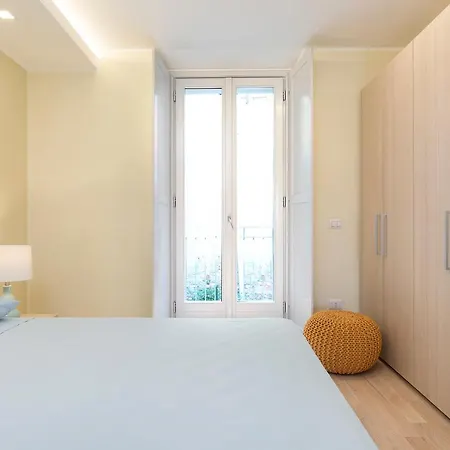 Mono Via Bellinzona アパート コモ